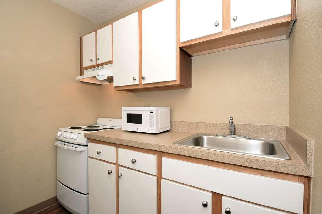 Extended Stay America Select Suites - Des Moines - West Des Moines Clive Room photo