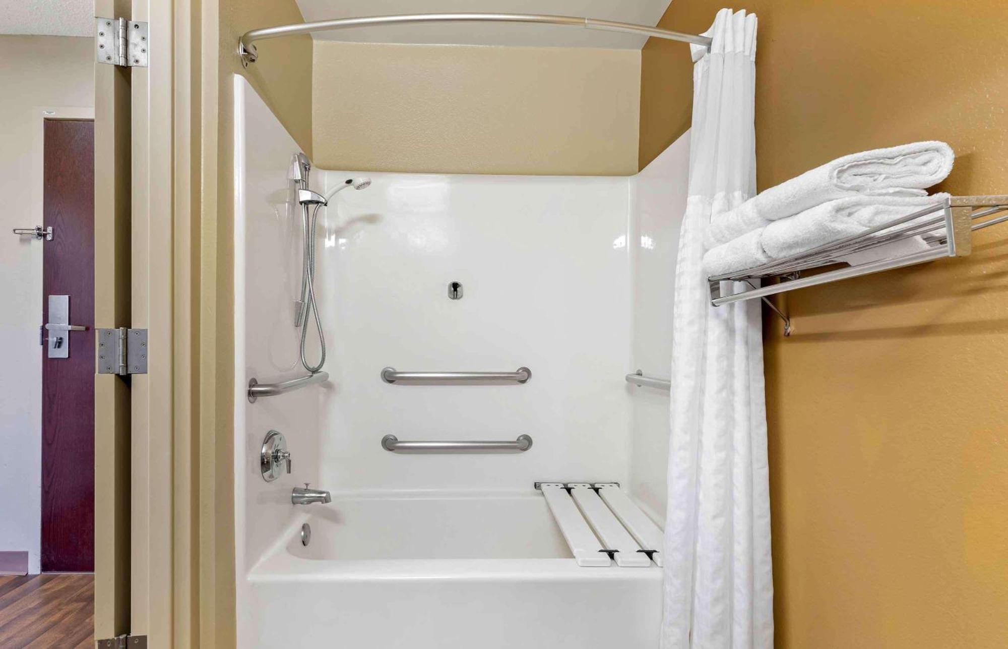 Extended Stay America Select Suites - Des Moines - West Des Moines Clive Exterior photo
