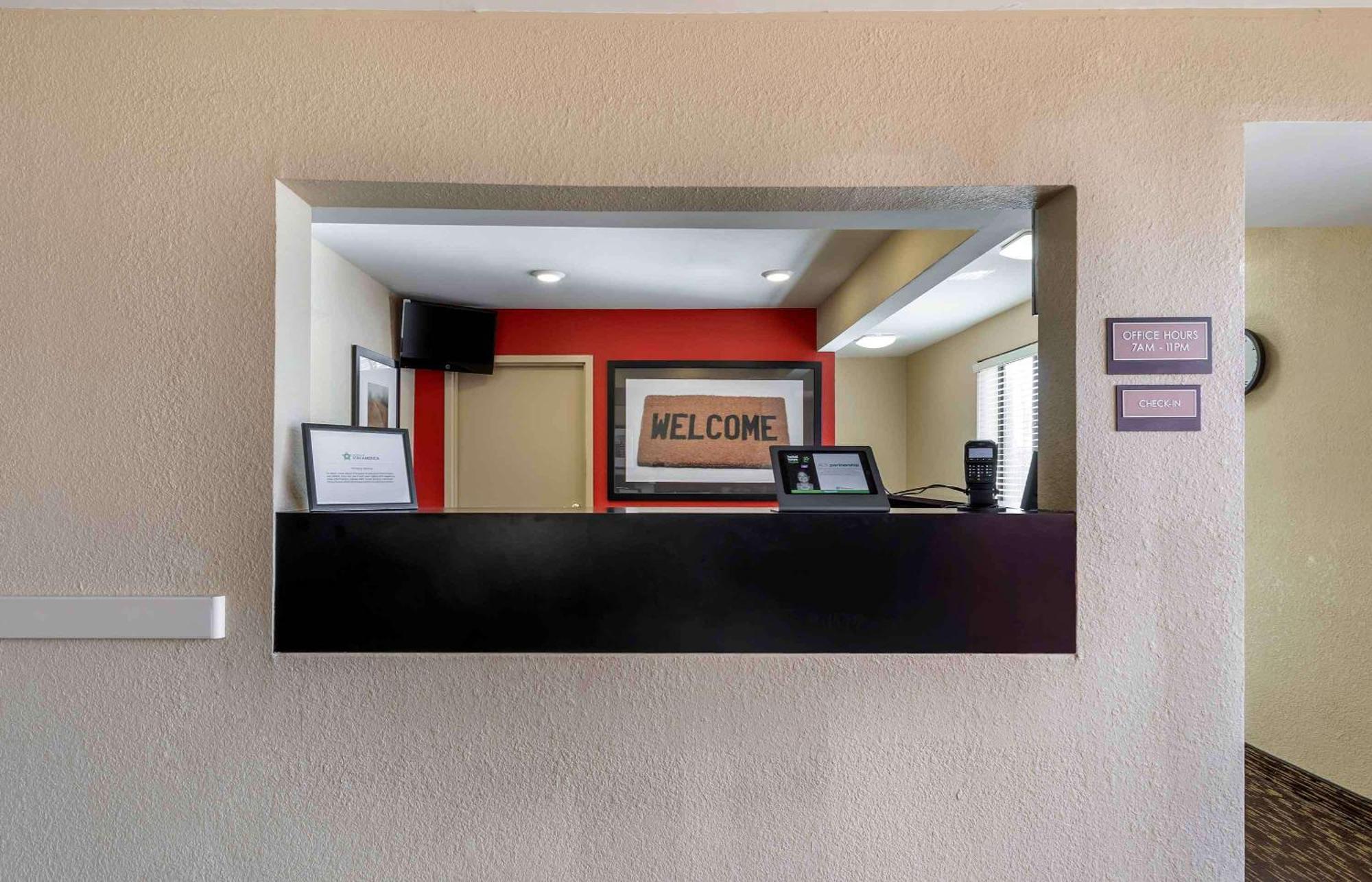 Extended Stay America Select Suites - Des Moines - West Des Moines Clive Exterior photo
