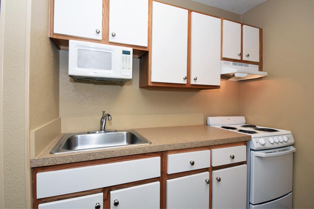 Extended Stay America Select Suites - Des Moines - West Des Moines Clive Exterior photo