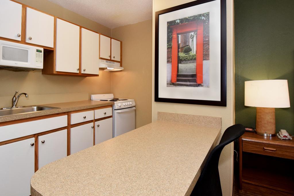 Extended Stay America Select Suites - Des Moines - West Des Moines Clive Exterior photo