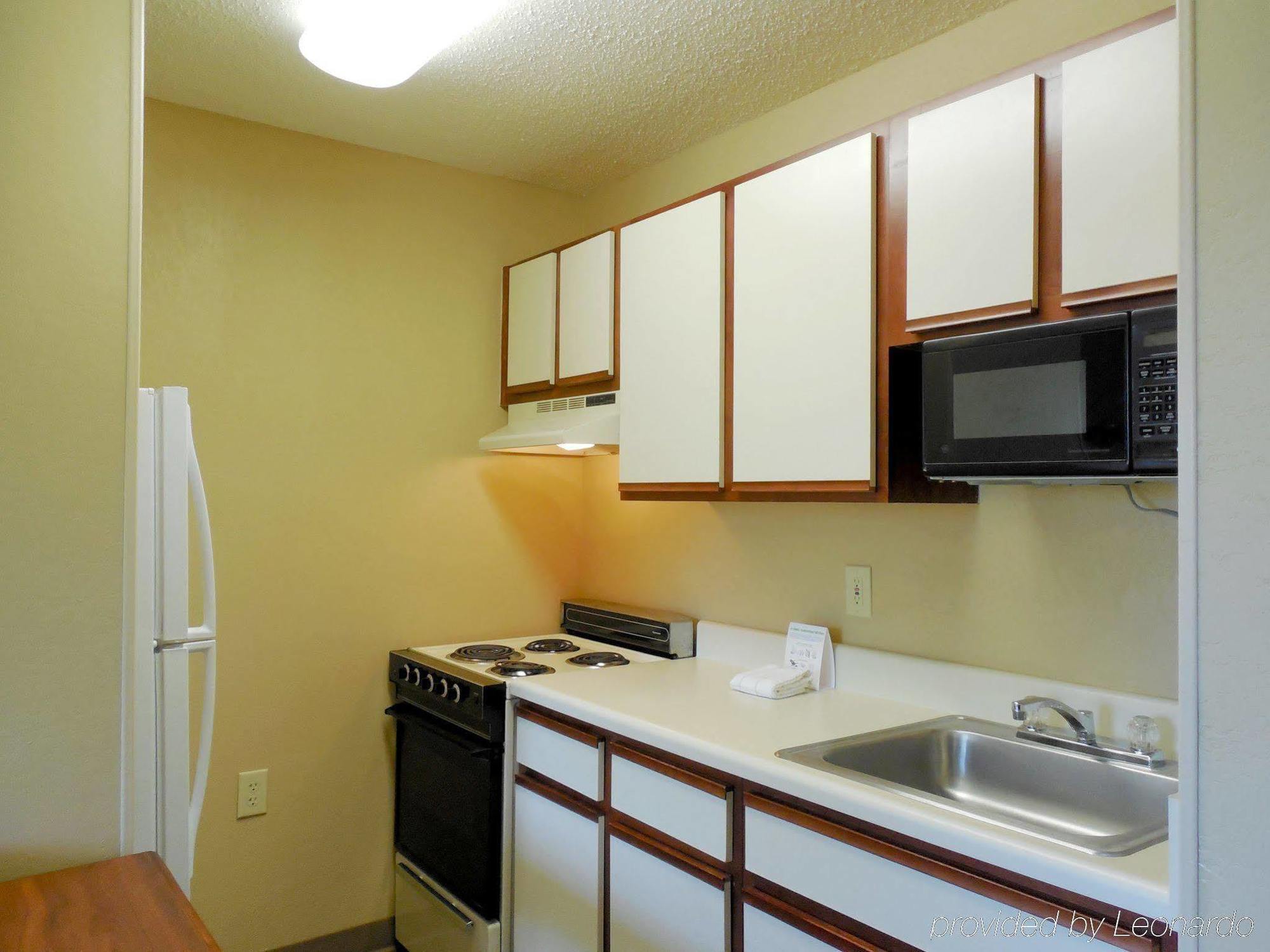 Extended Stay America Select Suites - Des Moines - West Des Moines Clive Exterior photo